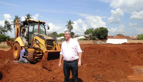 Prefeito Marcelo Mian, de São Joaquim da Barra, acompanha início das obras (Foto Divulgação)